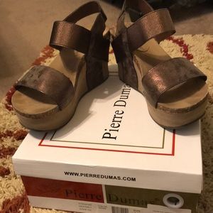 Pierre dumas wedge sandals